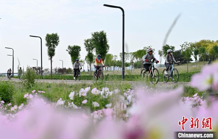 石家庄举行首届环城绿道骑游大会千余名骑手参