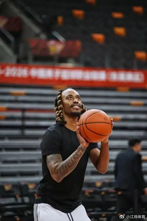 广东男篮或裁掉麦考尔 200万投入成前车之鉴