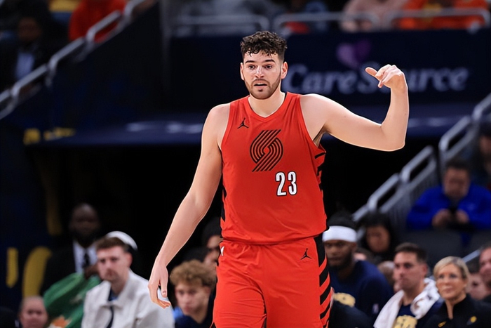 开拓者迎战马刺 老友对决成焦点