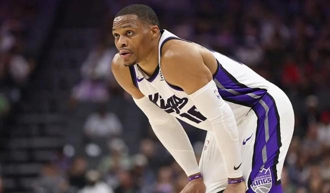 马刺大胜国王迎三连胜 威少里程碑文班亚马18+