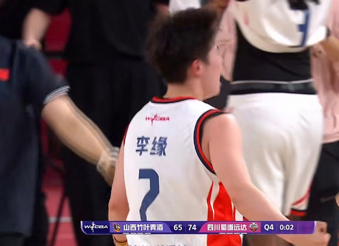 李缘总决赛爆发加冕MVP 宫鲁鸣弃用引关注