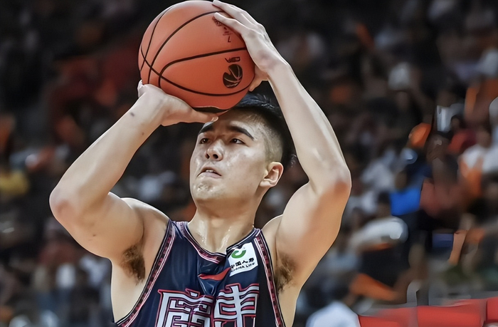 贺希宁成深圳队史首MVP 粤辽两队颗粒无收 新生代